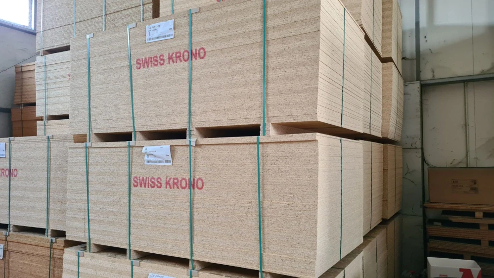 OSB 3 deska 6 mm, ostrá hrana 2500 x 1250 - CENA za m2