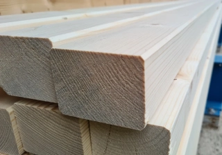 KVH Hranol dřevěný 60 x 80 délka 13m